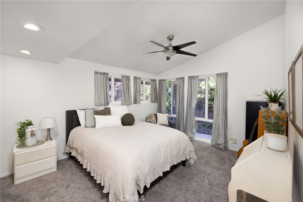 3241 Kenilworth Drive