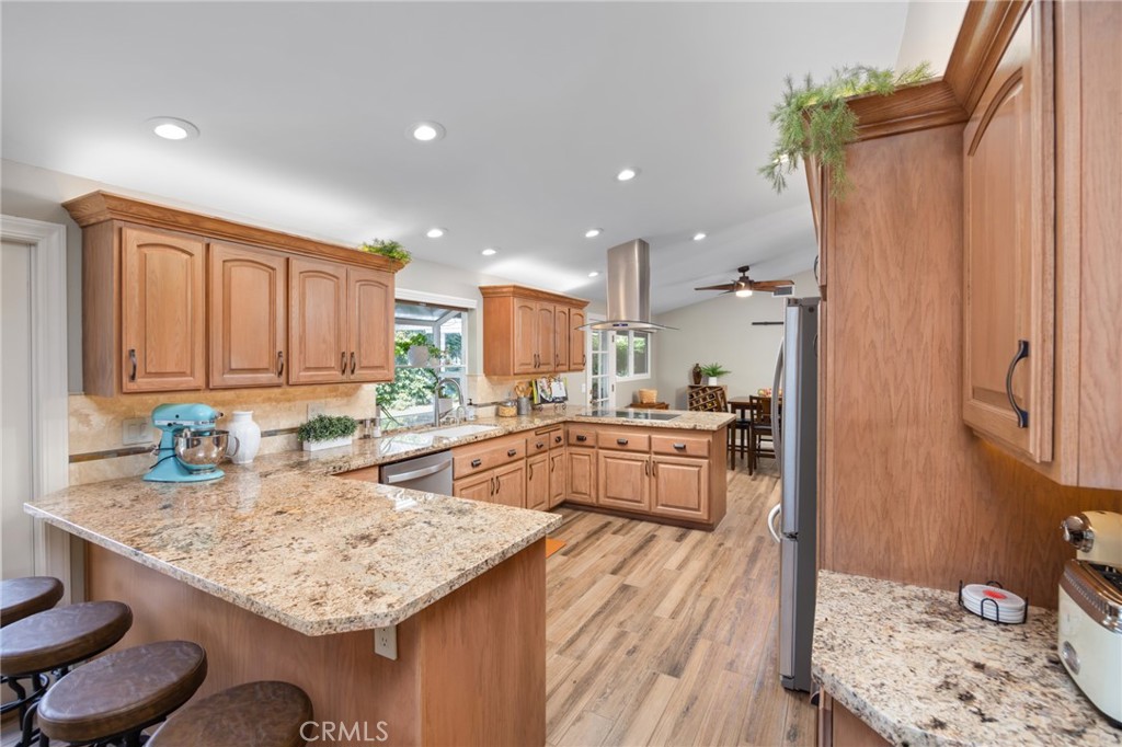 3241 Kenilworth Drive