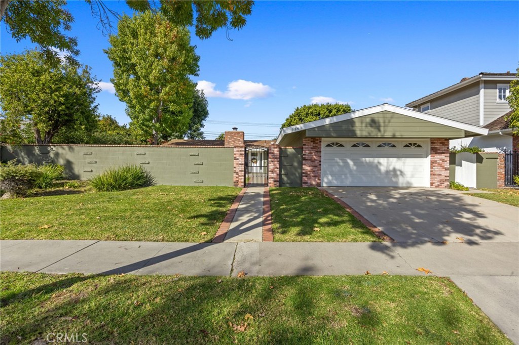 3241 Kenilworth Drive