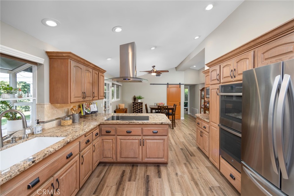 3241 Kenilworth Drive