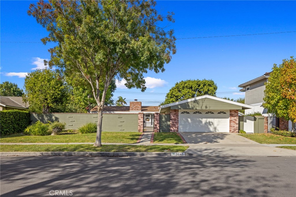 3241 Kenilworth Drive