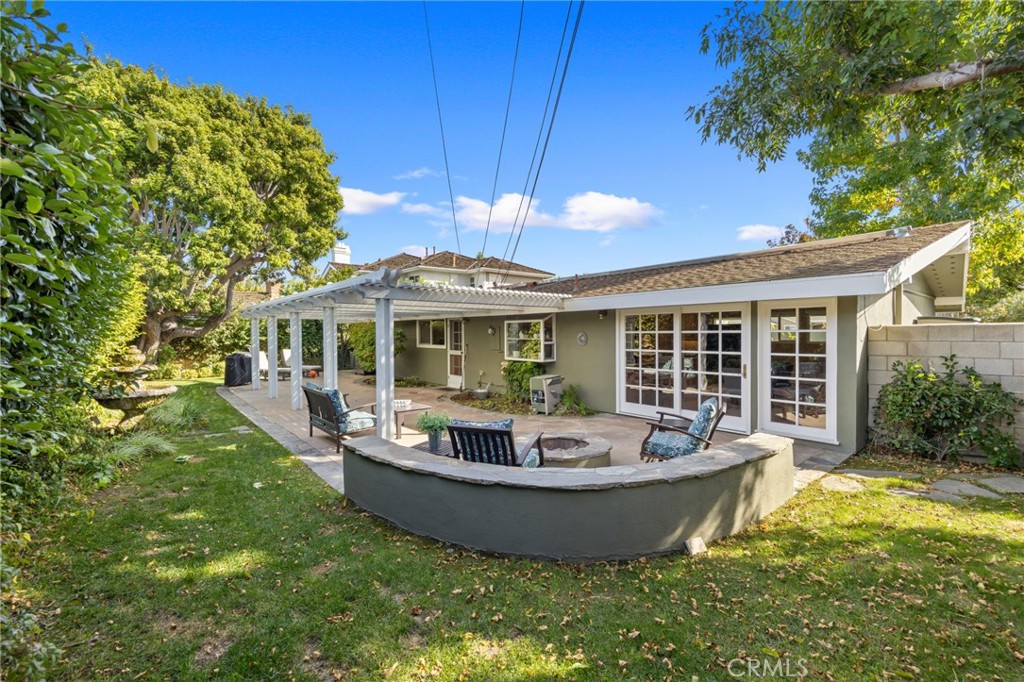 3241 Kenilworth Drive