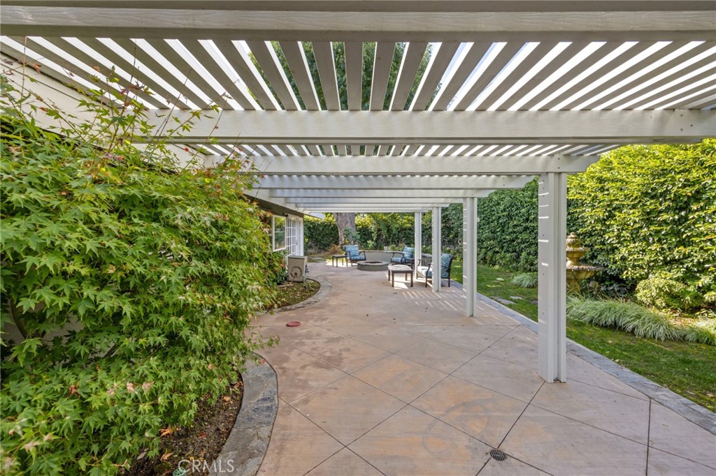 3241 Kenilworth Drive