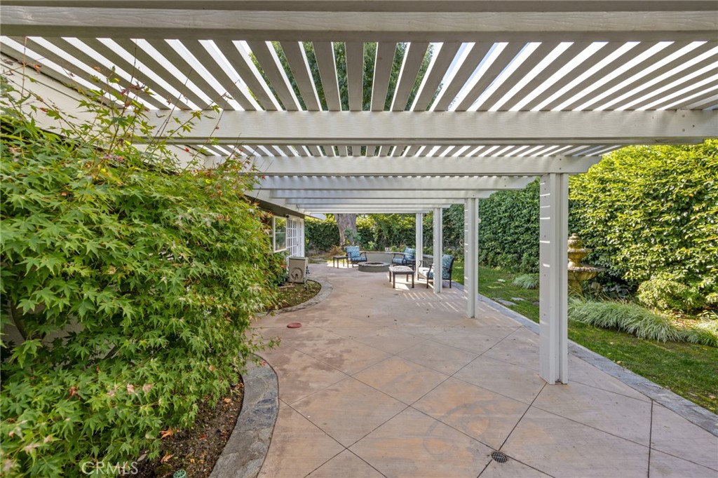 3241 Kenilworth Drive