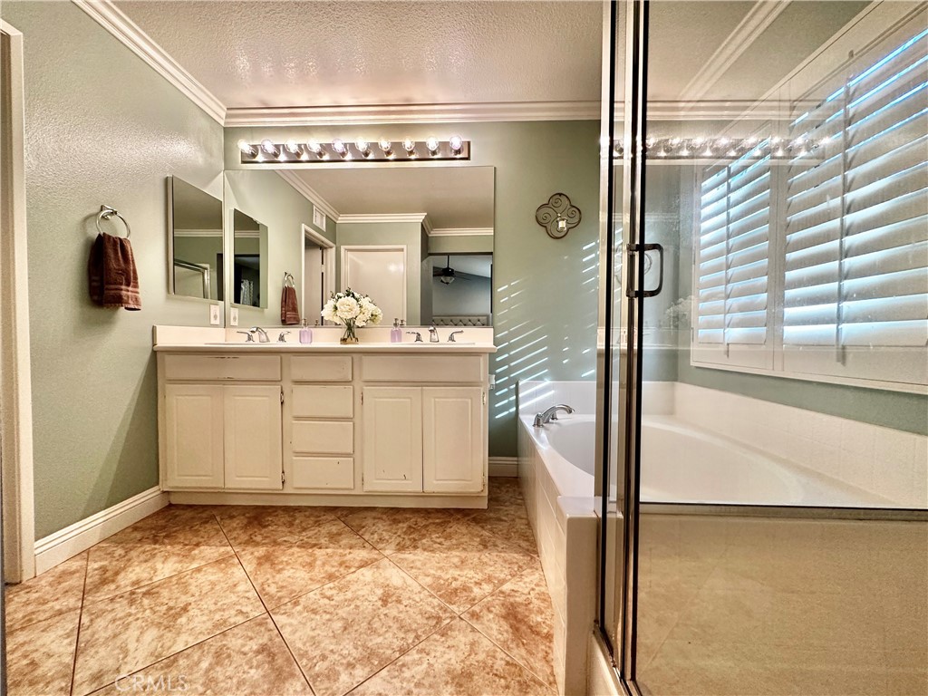 8796 E Heatherwood Road