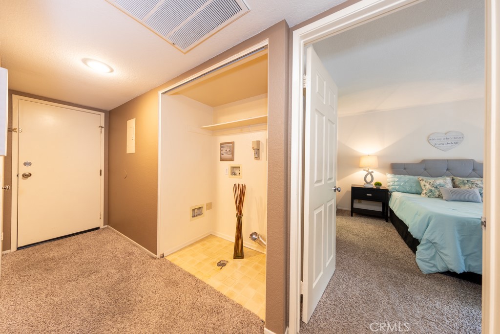 1094 S Sundance Drive