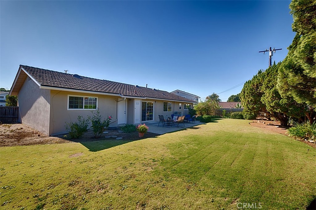 1525 E San Alano Avenue