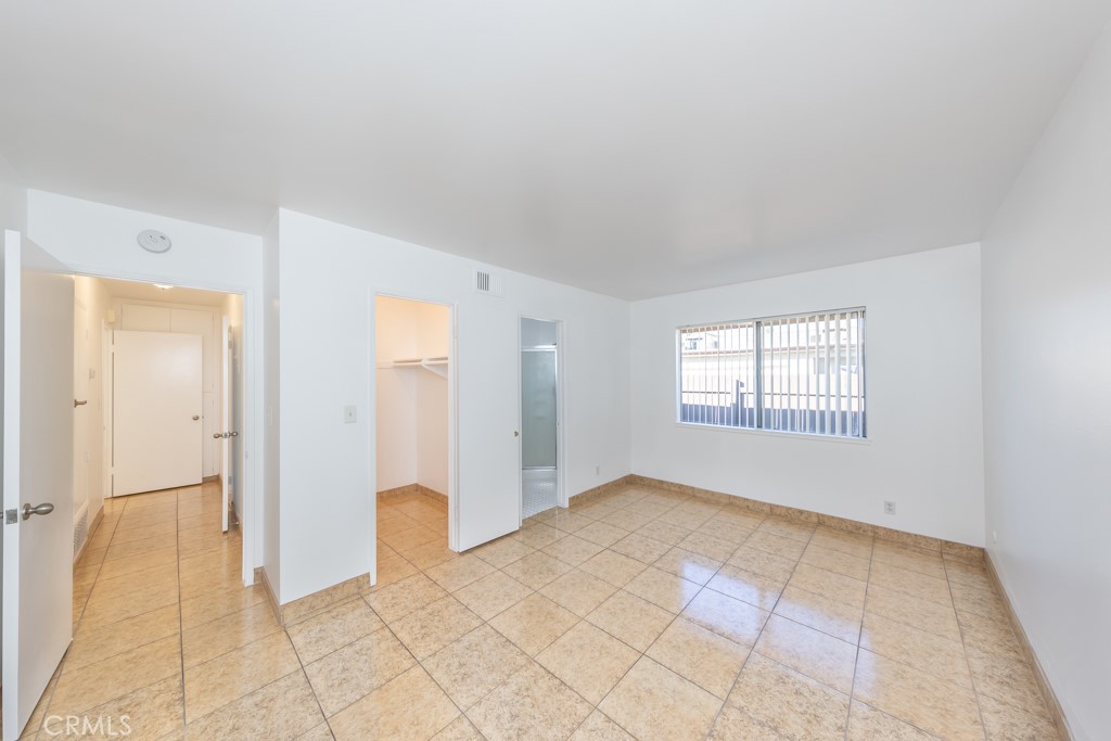 1682 W Cindy Lane B
