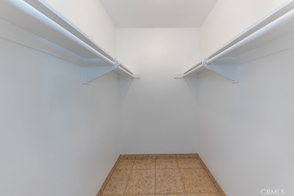 1682 W Cindy Lane B