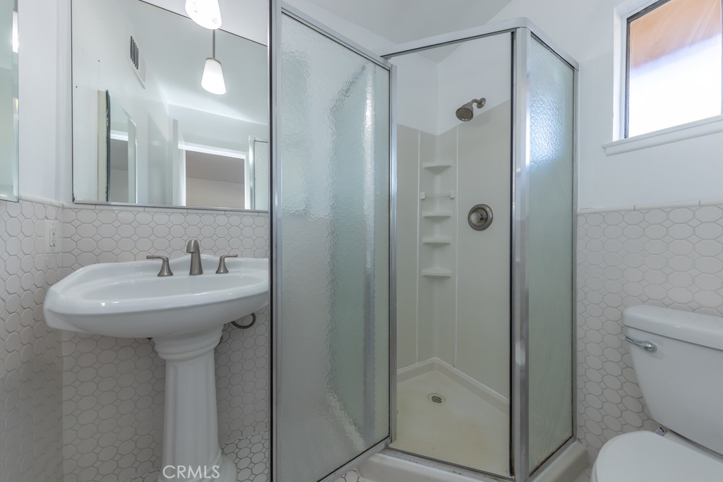 1682 W Cindy Lane B