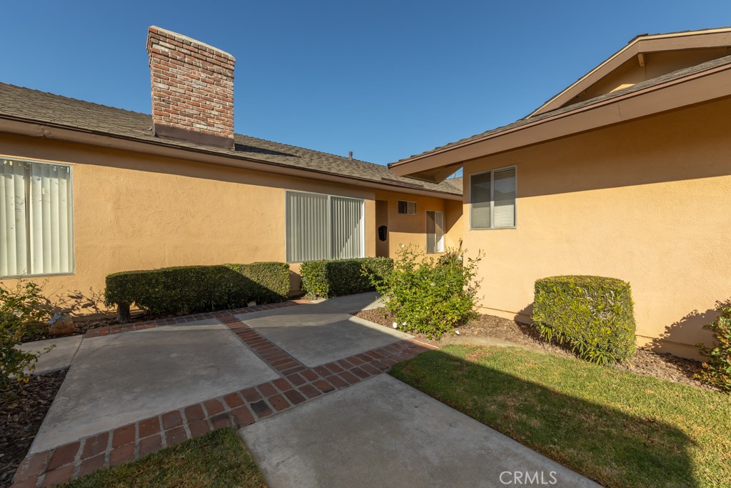 1682 W Cindy Lane B