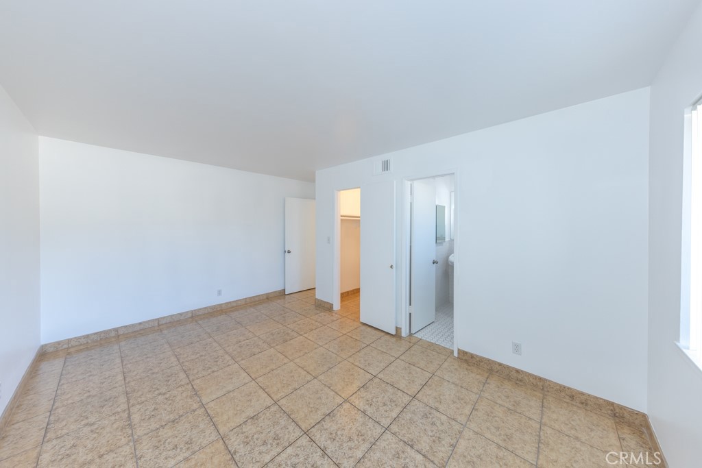 1682 W Cindy Lane B