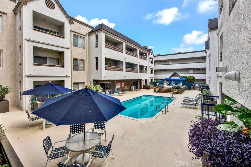 300 N El Molino Avenue 225