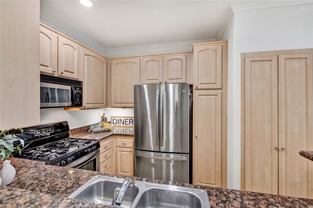 300 N El Molino Avenue 225