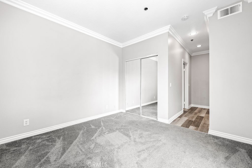 20301 Bluffside Circle 304