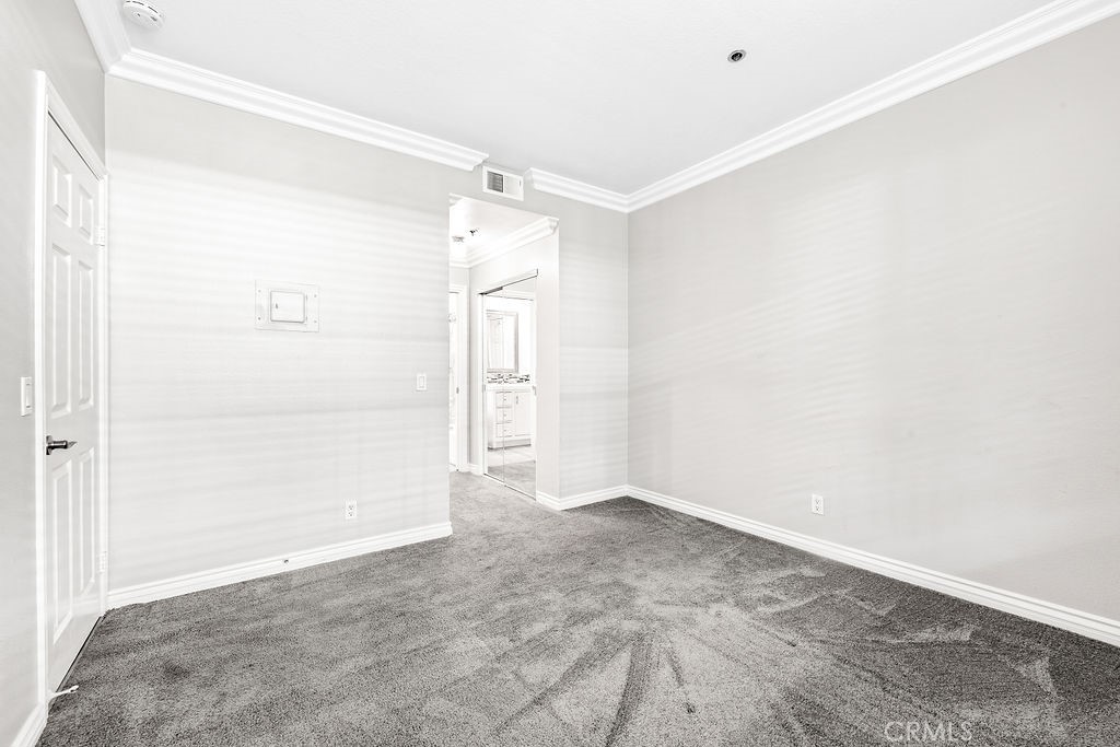 20301 Bluffside Circle 304