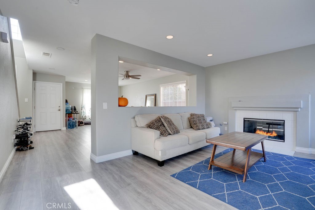 125 Smokethorn Street