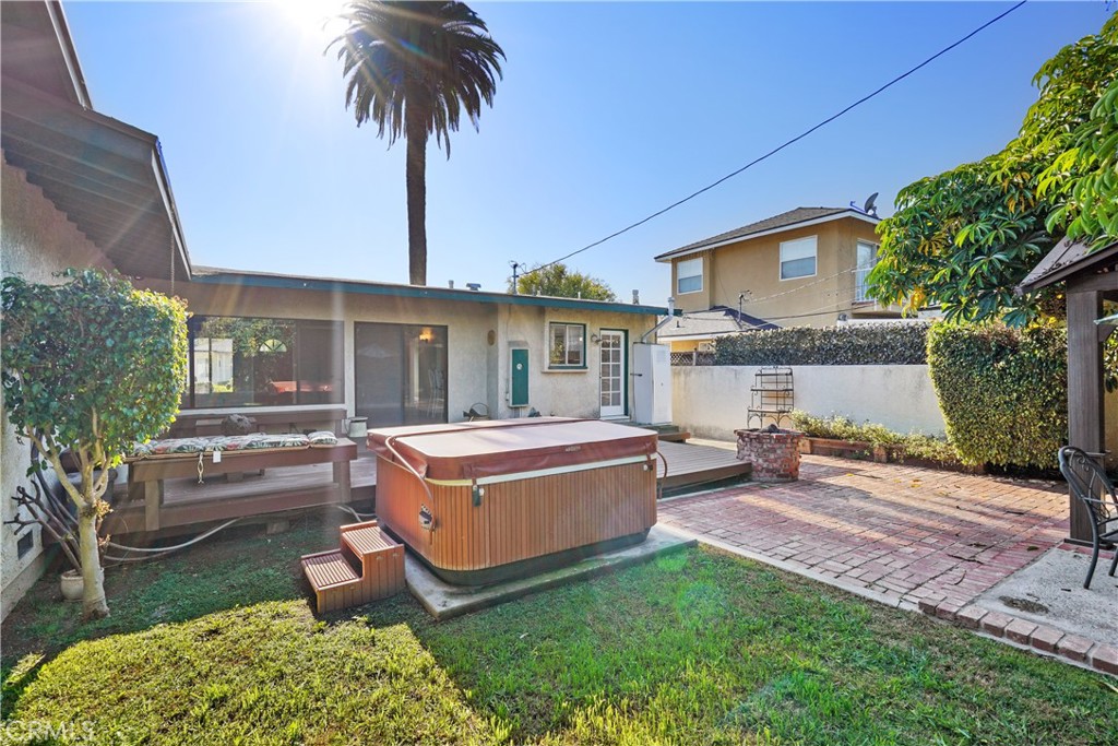 5637 E Peabody Street