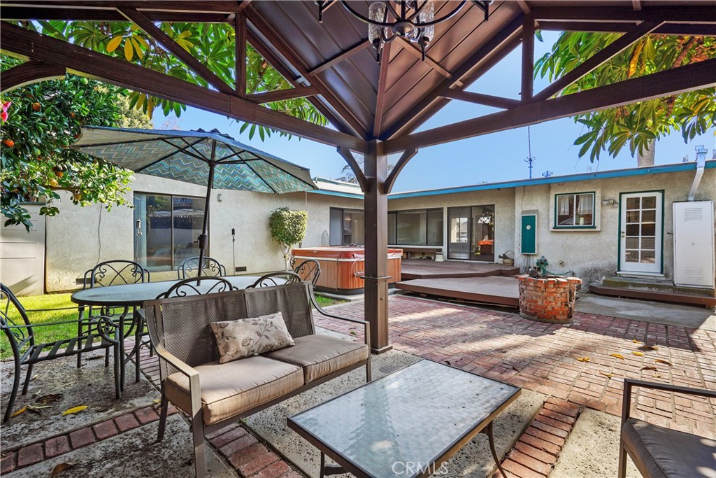 5637 E Peabody Street