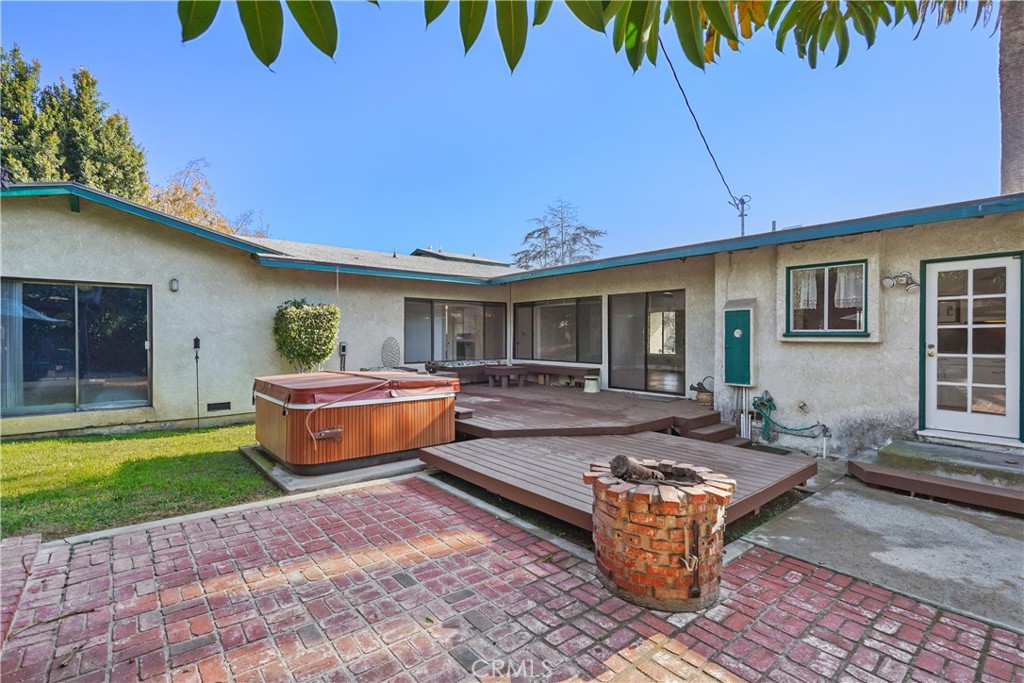 5637 E Peabody Street