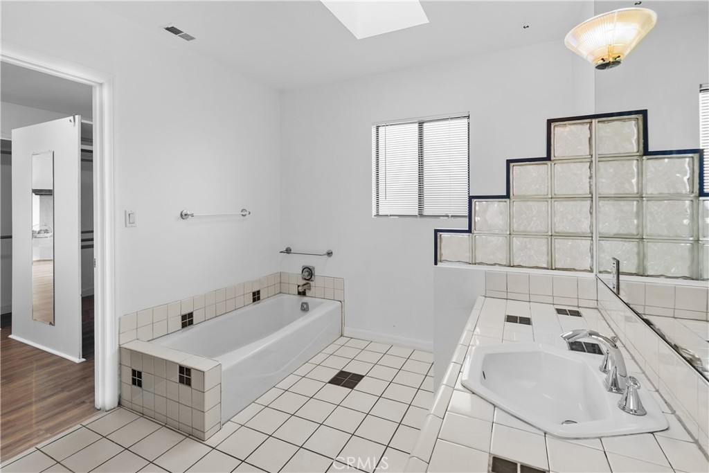 5637 E Peabody Street