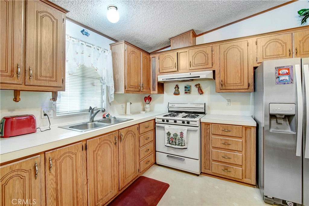 15980 Grand Avenue M45