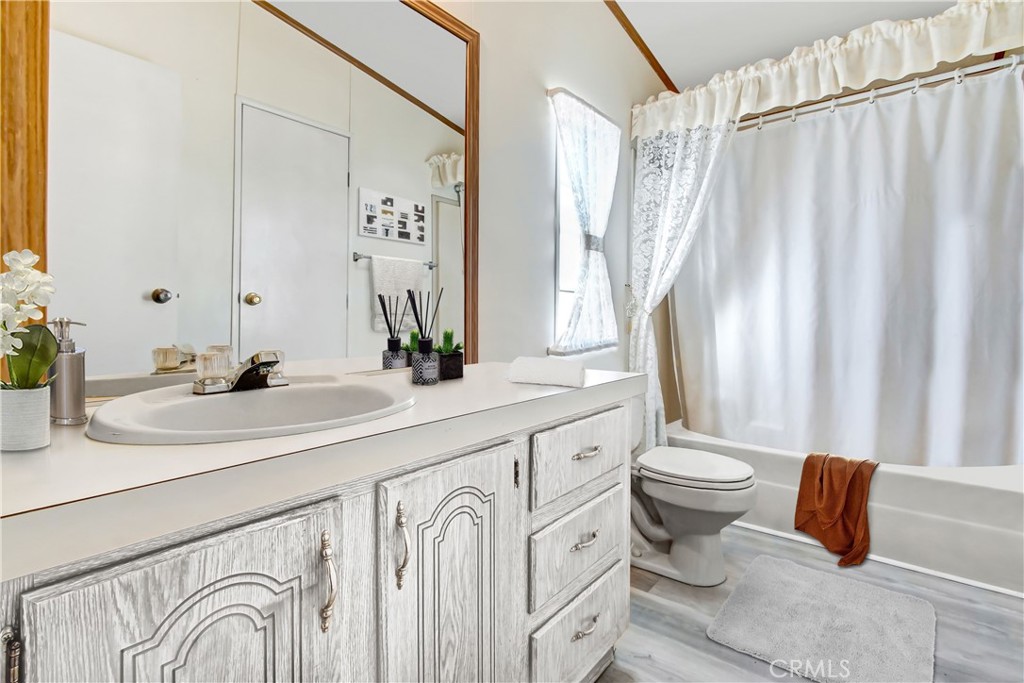 15980 Grand Avenue M45