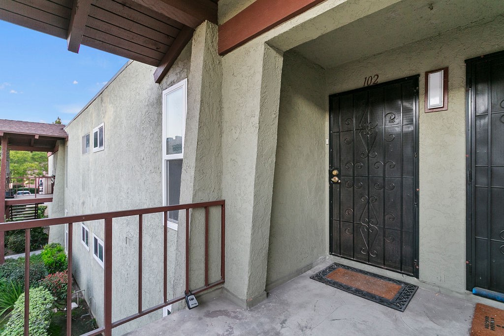 1010 W Macarthur Boulevard 102