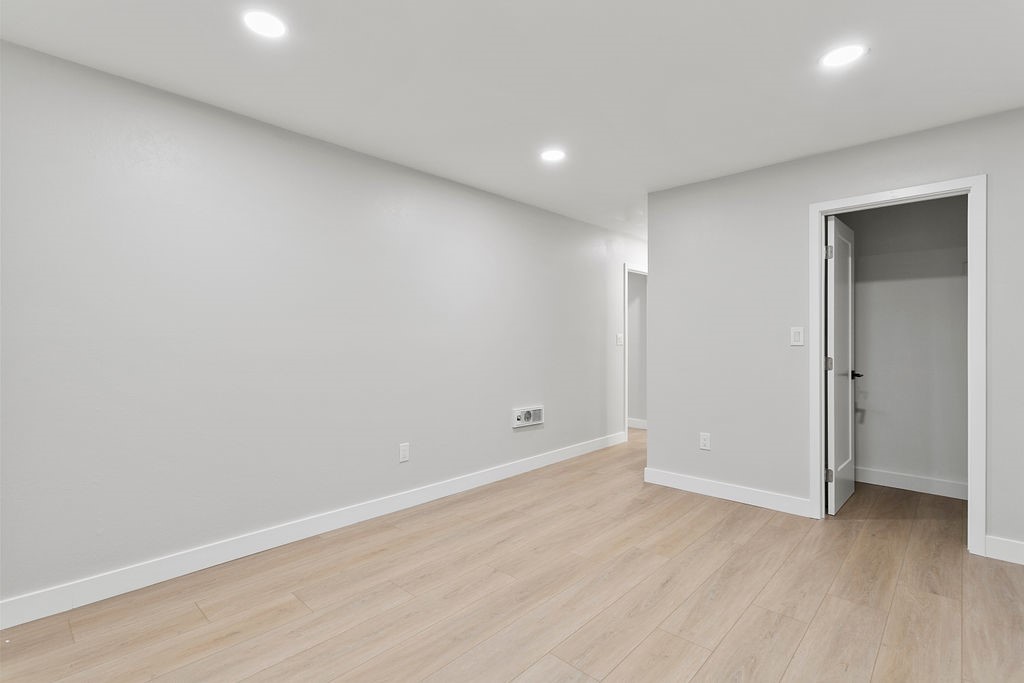 1010 W Macarthur Boulevard 102