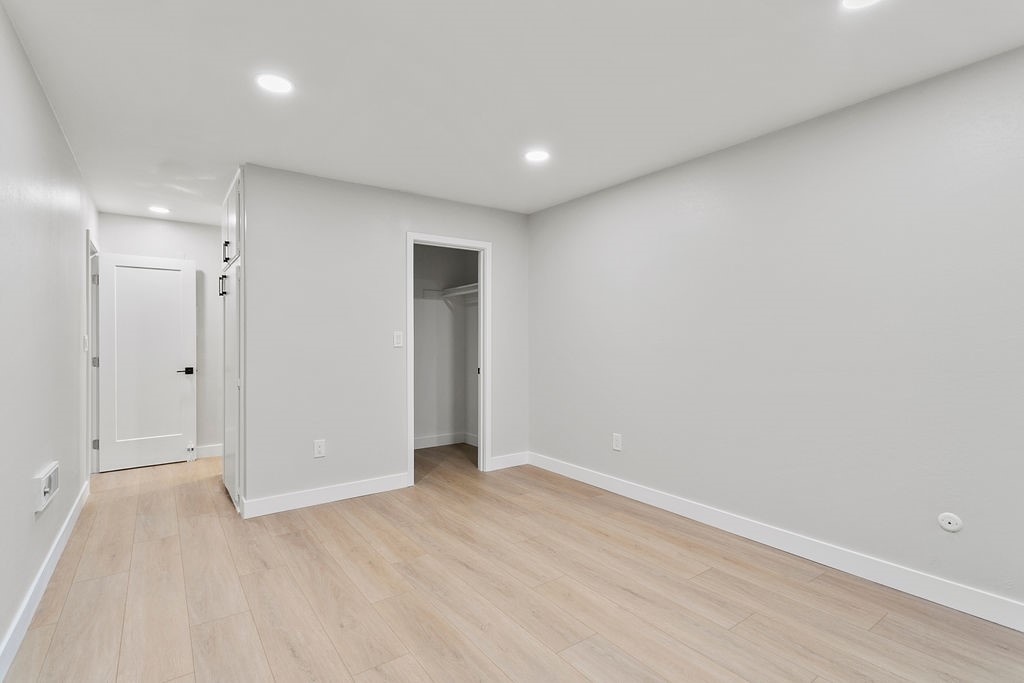 1010 W Macarthur Boulevard 102