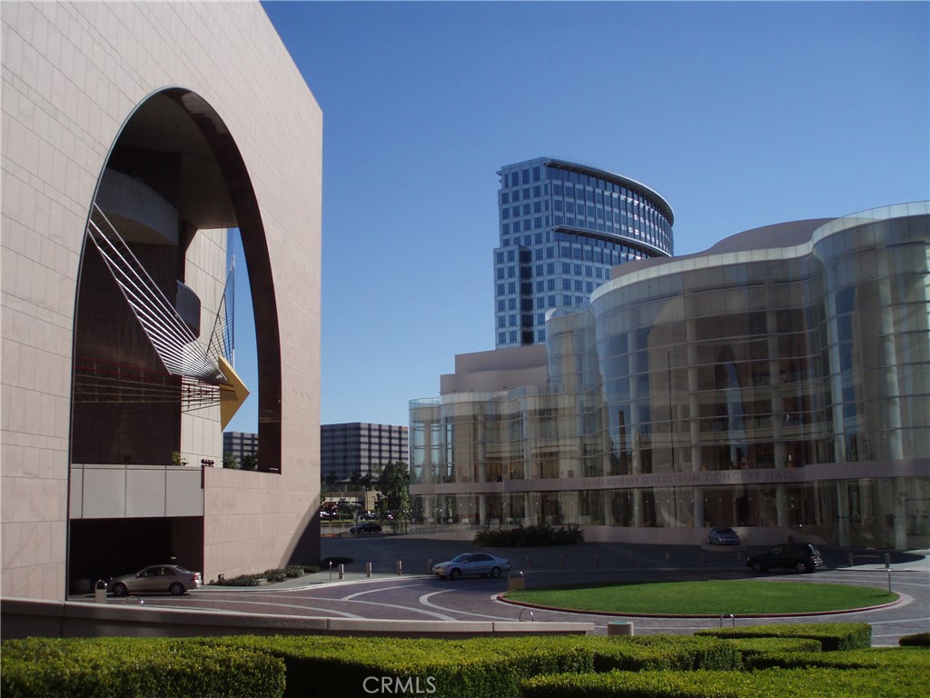 1010 W Macarthur Boulevard 102