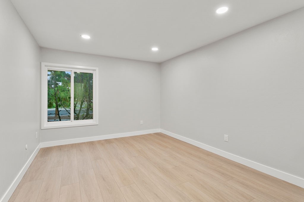 1010 W Macarthur Boulevard 102