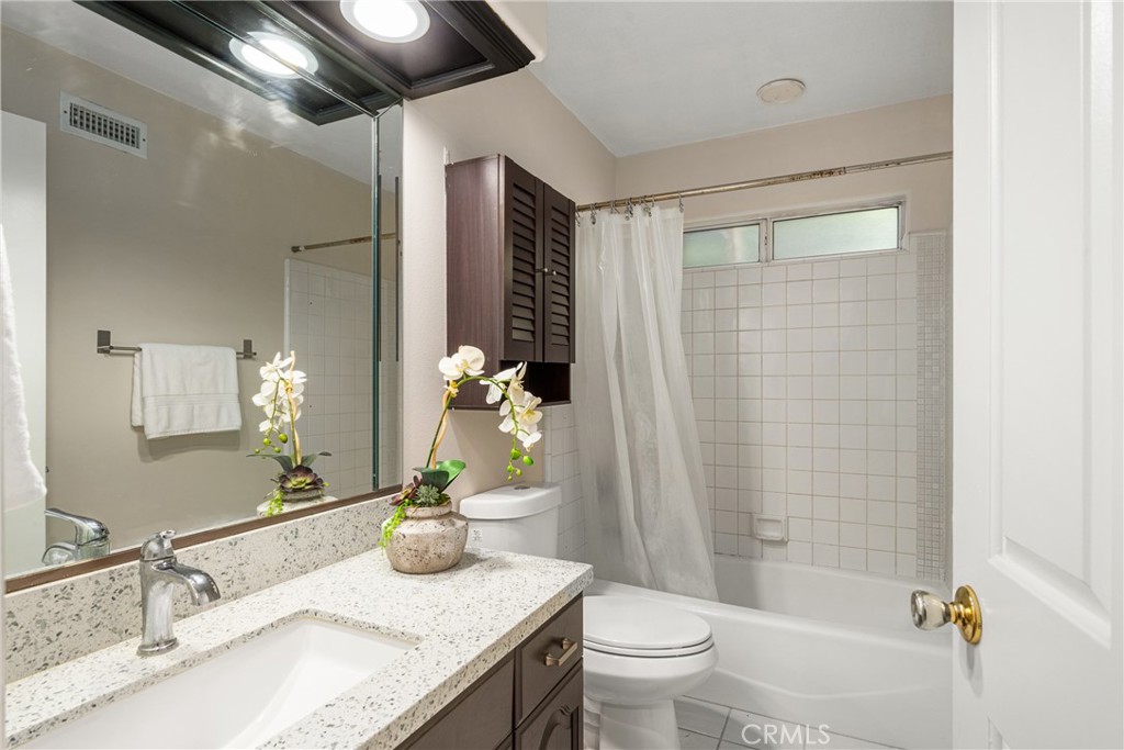 4501 E Cerro Vista Drive