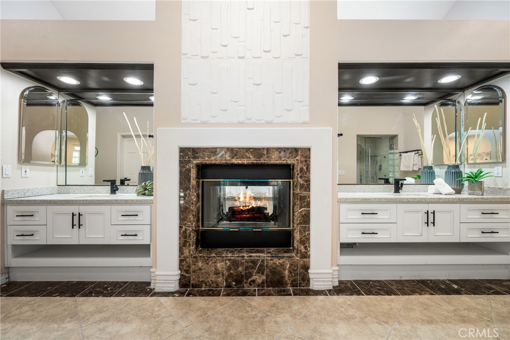 4501 E Cerro Vista Drive