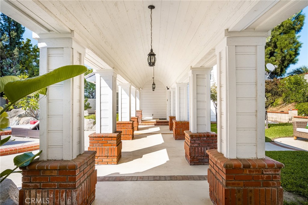 4501 E Cerro Vista Drive