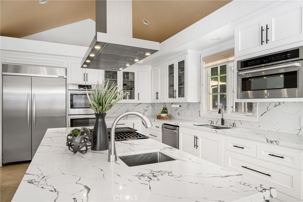 4501 E Cerro Vista Drive