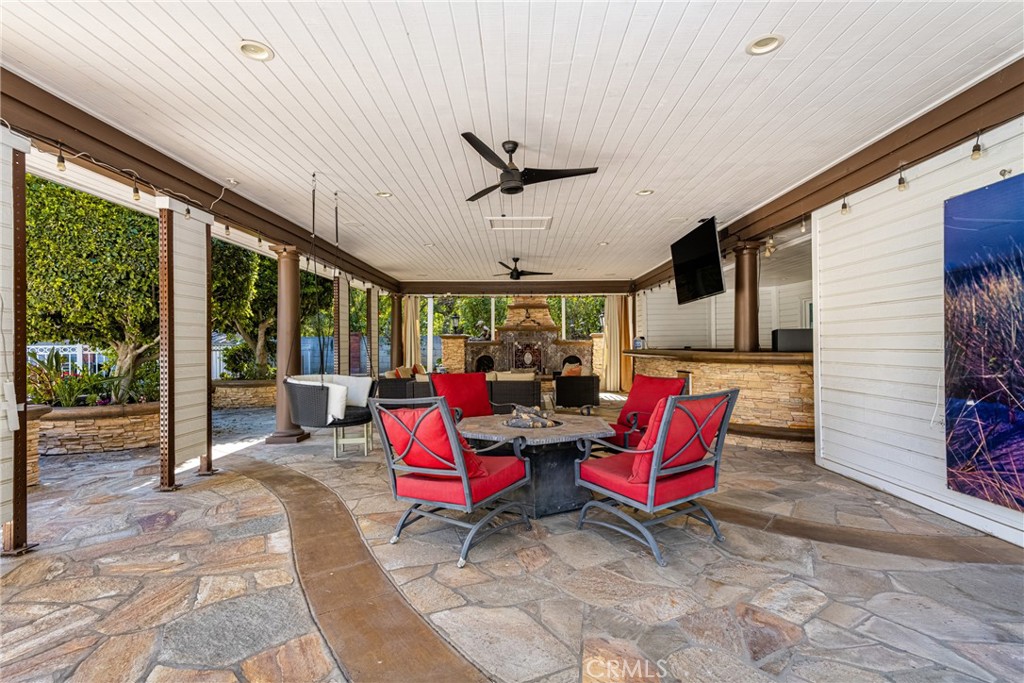 4501 E Cerro Vista Drive