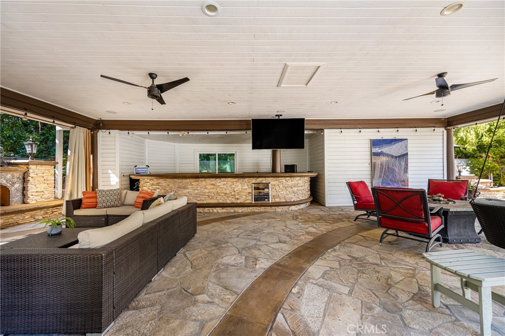 4501 E Cerro Vista Drive