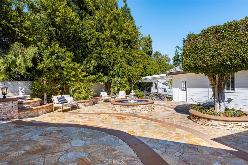 4501 E Cerro Vista Drive