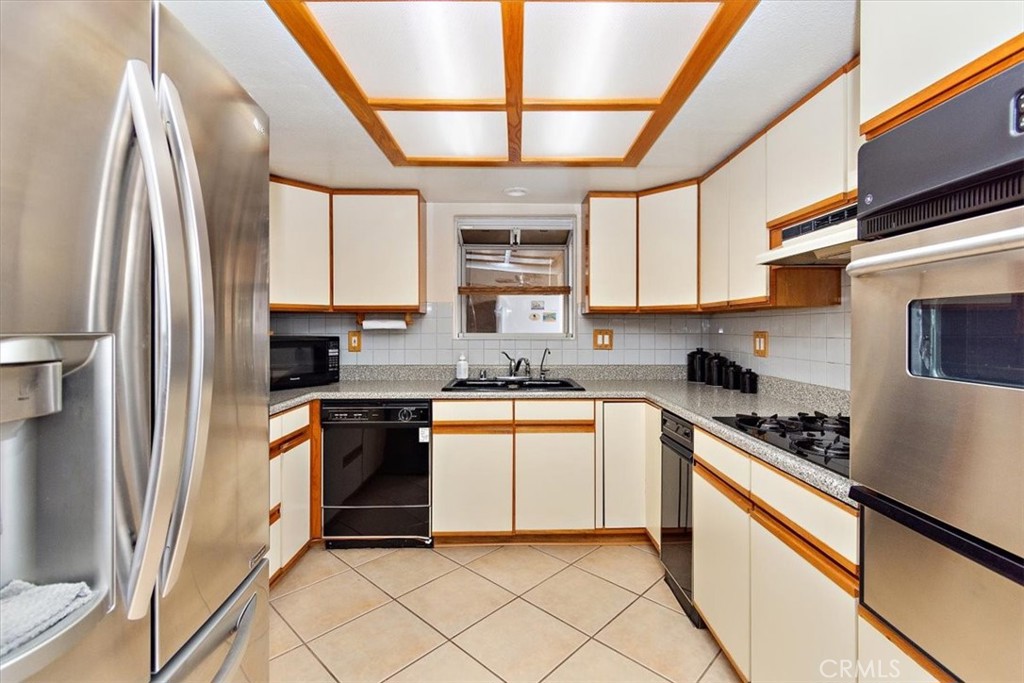 16138 East Kingside Drive