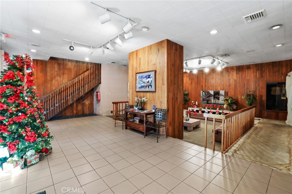 7221 Marina Pacifica Drive N 11