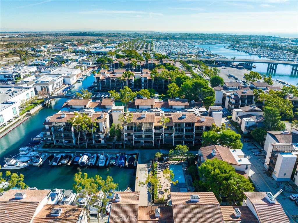 7221 Marina Pacifica Drive N 11