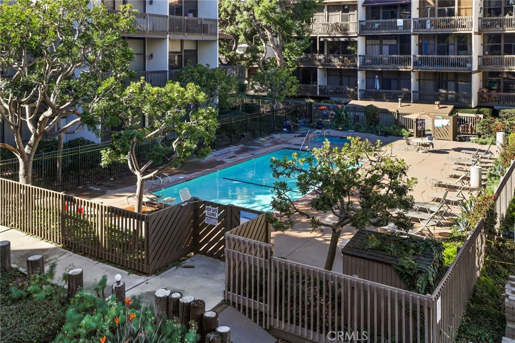 7221 Marina Pacifica Drive N 11