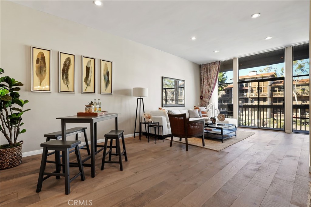 7221 Marina Pacifica Drive N 11