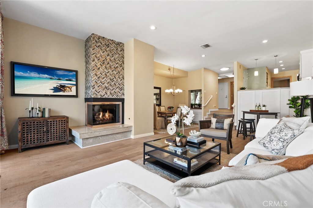 7221 Marina Pacifica Drive N 11