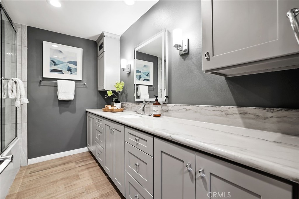 7221 Marina Pacifica Drive N 11