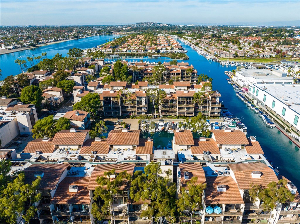 7221 Marina Pacifica Drive N 11