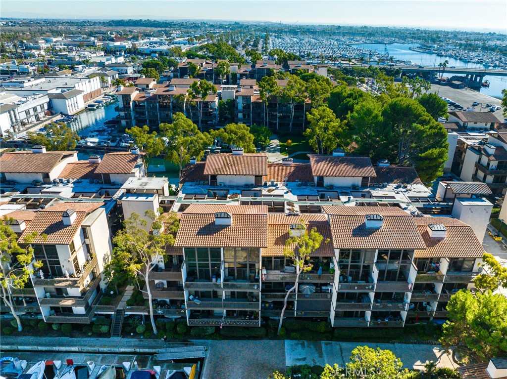 7221 Marina Pacifica Drive N 11