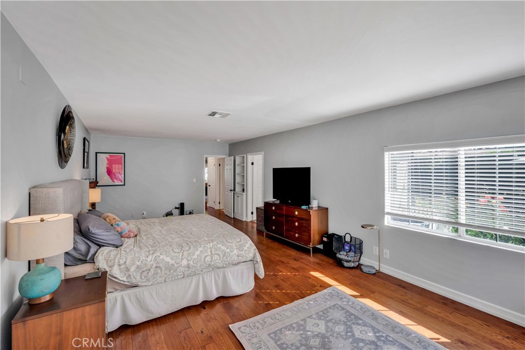 329 S Virginia Avenue