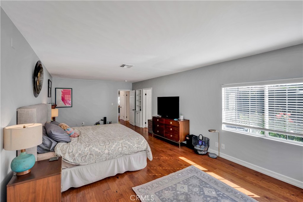 329 S Virginia Avenue